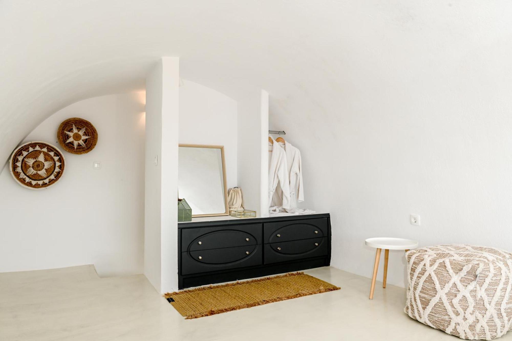 White Curves Santorini Bed & Breakfast Akrotírion Dış mekan fotoğraf